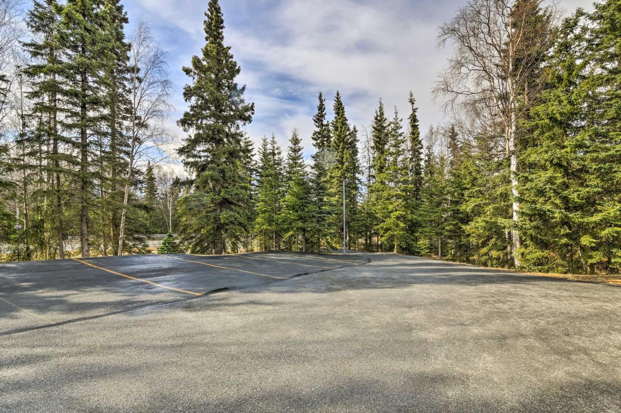 Hillside Anchorage Home By Hiking And Biking Trails! Extérieur photo
