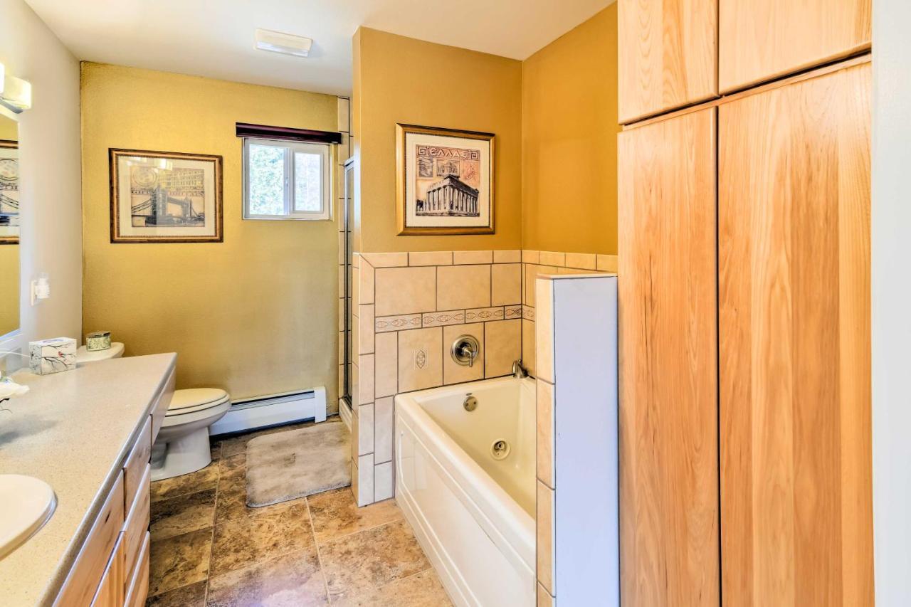 Hillside Anchorage Home By Hiking And Biking Trails! Extérieur photo